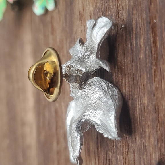 Safari Elephant pin B218‎ - Picture 2 of 3